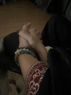 即使你罪恶滔天，赦无可赦，我仍以无量功德渡你，爱恨相抵。

