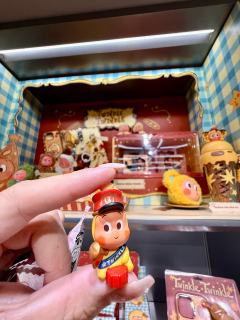 
前两天去🇭🇰遇到好多15周年萌粒！
只要盒里有真的一摸