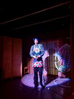 出现了，塑料大棚的双郑，剧本杀届唯一真骨k情侣位！

体验角