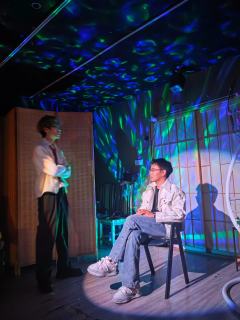 出现了，塑料大棚的双郑，剧本杀届唯一真骨k情侣位！

体验角