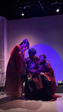 杏花和木樨花，我永远会选择后者。

类型：古风 情感 穿书 