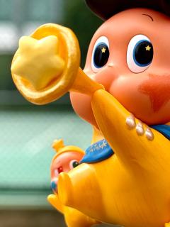 庆祝怎能少了🎵音乐?
星星人鼓起腮帮子
用尽全身力气吹响欢