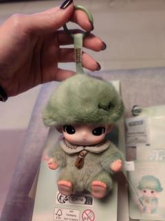 虽然dimoo坐坐确实设计少了心意，但是该说不说，就好大儿这