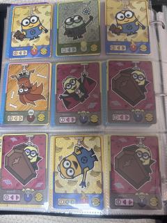 卡游小黄人第一弹，呆呆萌萌的，可惜今年没有新电影