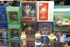 特地从云南跑到上海去看拉布布10周年展，但是进去总共20分钟