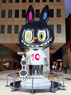 特地从云南跑到上海去看拉布布10周年展，但是进去总共20分钟