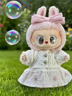 秋日甜妹Mokoko毛球，大大的、亮晶晶的眼睛，一颗红色爱心