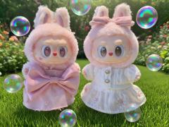 秋日甜妹Mokoko毛球，大大的、亮晶晶的眼睛，一颗红色爱心