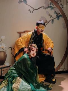 继反骨之后又一个穿书文，有一些抽象的地方在，玩着玩着可能对面