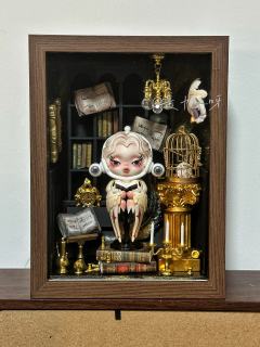 在古罗马神话中，密涅瓦是智慧女神，猫头鹰是她的象征，代表智慧