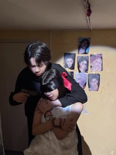 “伤口是生命的裂缝,但裂缝之中,也可以长出花”
以撒,类父、