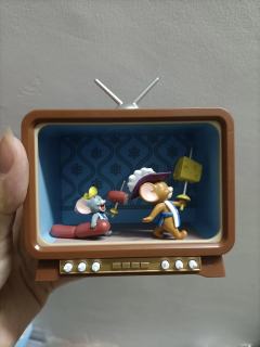 两个火枪鼠太可爱了!
杰瑞和泰菲胜利归来😌
背景也很复古，