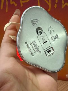 孙燕姿小野联名 
这颗苹果🍎细节太满了！