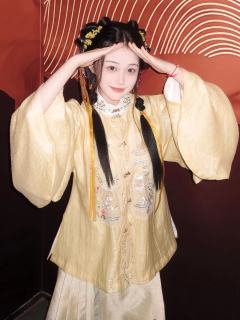 “方生方死，方死方生”
“这支签的意思是：事物自生之时，就开
