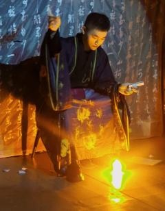 “蜉蝣虽无名，亦能以己之力撼天动地。”

🌟类型：架空/玄