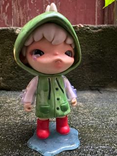 弟弟发现哥哥和妹妹穿的黄雨衣…瞬间感觉被孤立了，哭唧唧…最后