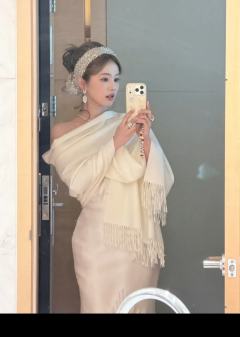 白鹿美图
冲200粉！！！