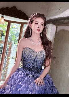 白鹿美图
冲200粉！！！