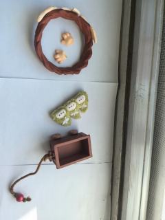 嘎子姐总体上来看不错，有设计感，就是刚一打开挺呛人，这一点倒