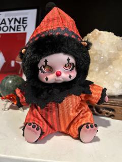 细节很棒
脸的妆容很精致，
毛绒很滑，喜欢