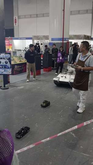 钢铁洪流来袭！