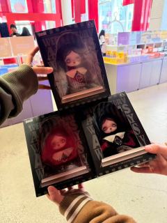 是谁这么幸运 抢到了纽约限定星期三🇺🇸现在多一只呢 想➗