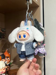 到底是谁会不喜欢我们这么可爱的大耳狗Labubu？！
实物真