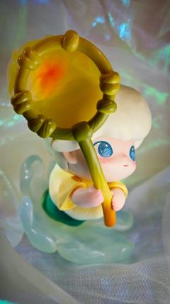 🌿 Dimoo·捕捉春天

发梢的小花随春风晃成嫩绿色涟漪