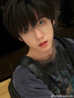 冷脸萌(⑉°з°)-♡