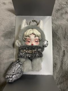 SKULLPANDA × XG 日本限定毛绒公仔挂件，独一无