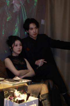 当爱人变成了一种诅咒般的存在长久持续,
我们之间已是最深刻,