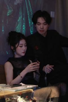 当爱人变成了一种诅咒般的存在长久持续,
我们之间已是最深刻,