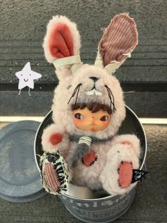 野子哥最推荐的毛绒！是这只浅粉色的兔子毛绒挂件！🐰🎀这是