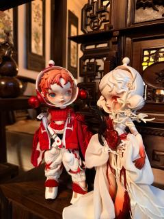 巨好看，我可能运气好收到的郭培做工很好，妆面裙子乌鸦装饰都很