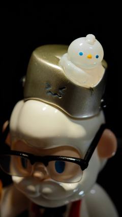 哪里忍得住！Bob的老头形象完美契合肯德基爷爷！必须收藏一个