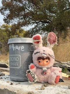 Hirono小野毛绒兔真的好好看
运气好一发就抽中了，要是能