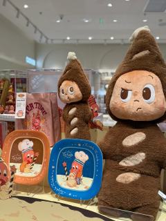 今天特地去楼下看了实物
还是被可爱到了⭐️
方盘放吐司很适合