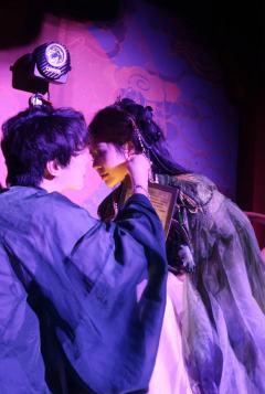 这个青白简直是太太太好玩了，不枉我期待了三个月，一丁点剧透不