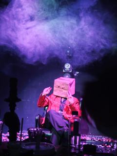 “欢迎各位玩家来到赤溪的世界，你将扮演的角色是…”
哦不，串