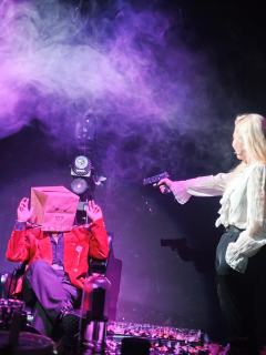 “欢迎各位玩家来到赤溪的世界，你将扮演的角色是…”
哦不，串