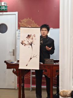 故事真的很好，比之前《凌州城》的故事更庞大，每个角色的故事也