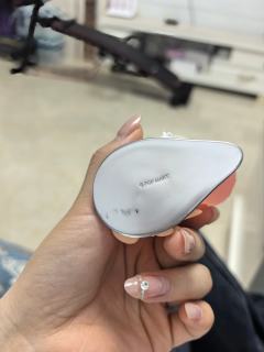 买的明盒，官方溯源的，底部有瑕疵🥲