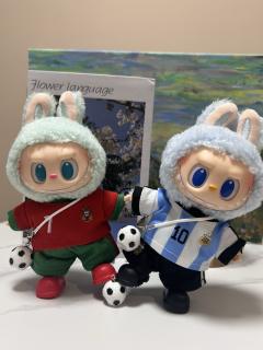 “我的快乐是具象的”⚽️  
毛绒兔兔穿上葡国7号战袍！  