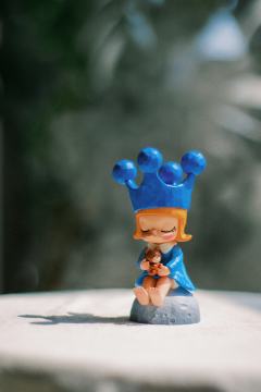 -
和MOLLY一起 
看沿路的风景

