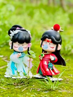 一块宝玉、一株仙草
Nanci化身宝黛
红楼迷与古风手办党狂