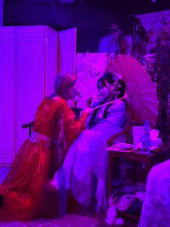 ✨烟花易冷，一如凡人的痴妄终究要散作尘埃。
——而神祇垂目，