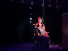 方逆苏浅语：爱意藏于刀锋之下，见血方能清晰。

醉凌云——和