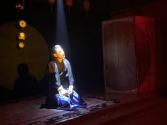 方逆苏浅语：爱意藏于刀锋之下，见血方能清晰。

醉凌云——和