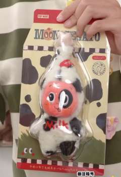 下周星星人的新品也太多了吧，都是毛绒挂件，毛绒周边的，都太可