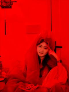 【一句话，让我给男人花三个月工资】
【竹林密会七天七夜，他竟